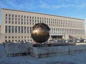 Il mondo lacerato, Arnaldo Pomodoro