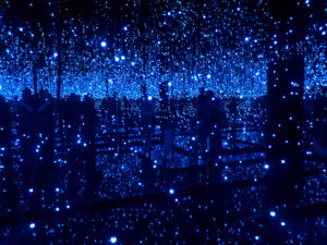 Yayoi Kusama, Infinity Mirrored Room - Filled With the Brilliance of Life', Tate Modern, 2012. Photo by Loz Pycock