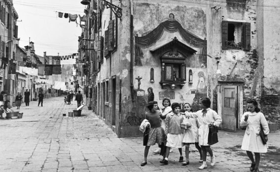 Inge-Morath-Venezia-1955-©Fothof-archiv_Inge-Morath_Magnum-Photos